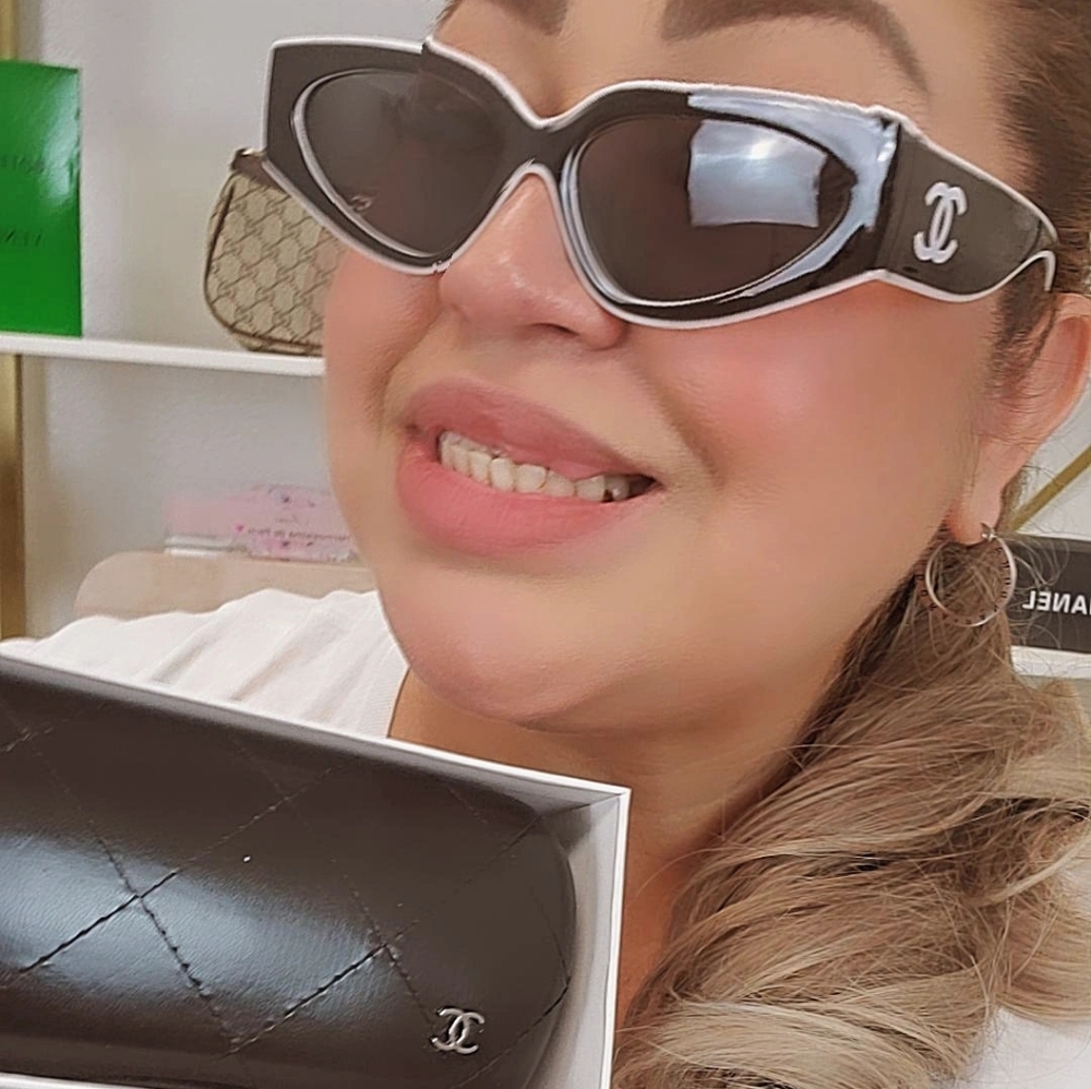 Chic Black Quilted Sunglasses Case